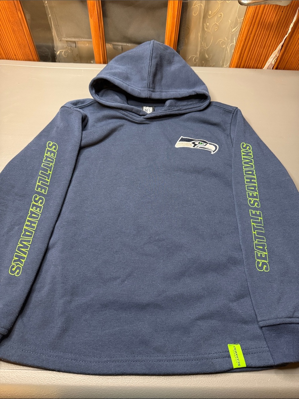 🏈 Kid’s NFL Seattle Seahawks Sweatshirt. Size: 10-12